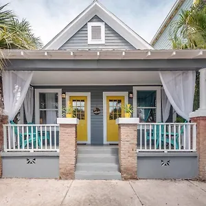 https://franks-farmhouse-shotgun-style-apt-in-ybor-city.hotelstampa.org