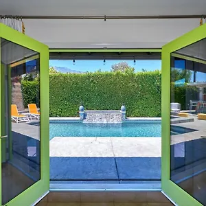https://pineapple-splash-complete-privacy-salt-pool.palm-springs-ca-hotels.com